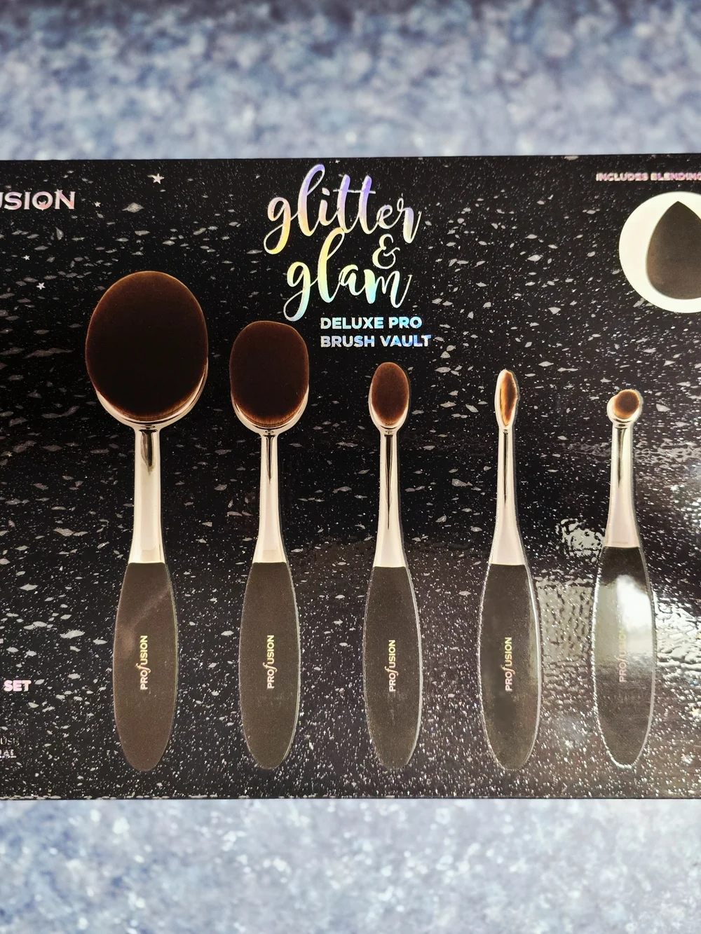 WHOLESALE: Profusion Pro Brush Vault with 6 Sets Glitter & Glam Style Brushes